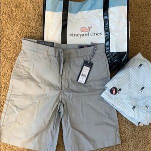 NEVER BEEN WORN- vineyard vine shorts